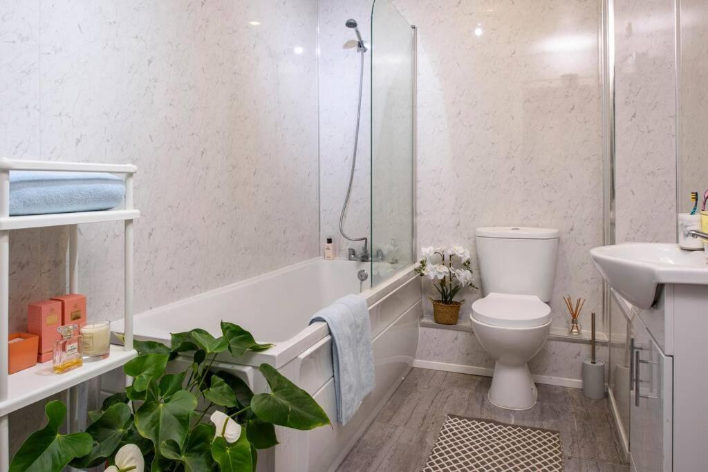 Luxury City Apartment Underground Parking 5* Belfast Ngoại thất bức ảnh